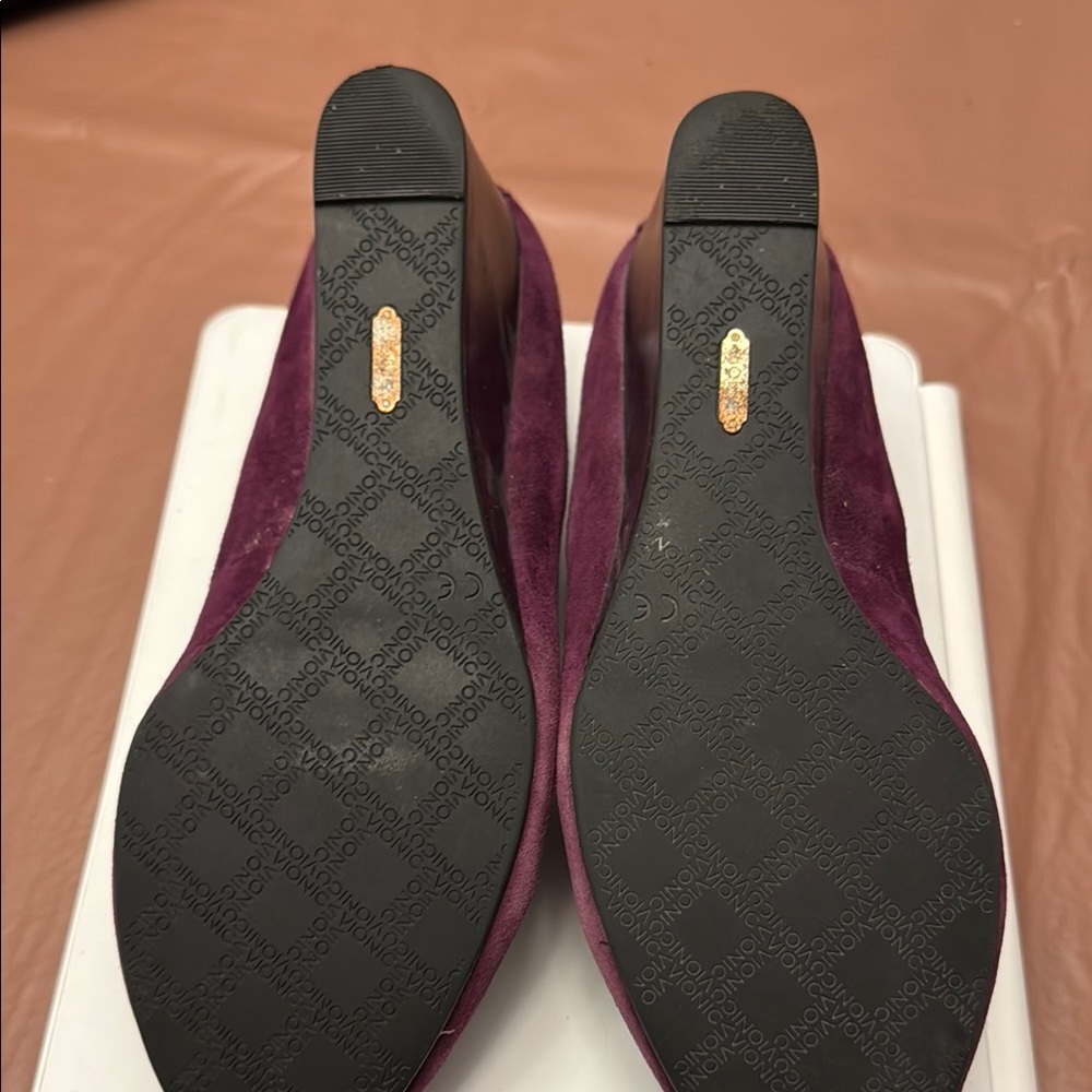 Vionic Women's Plum Suede Flats - Picture 5 of 5